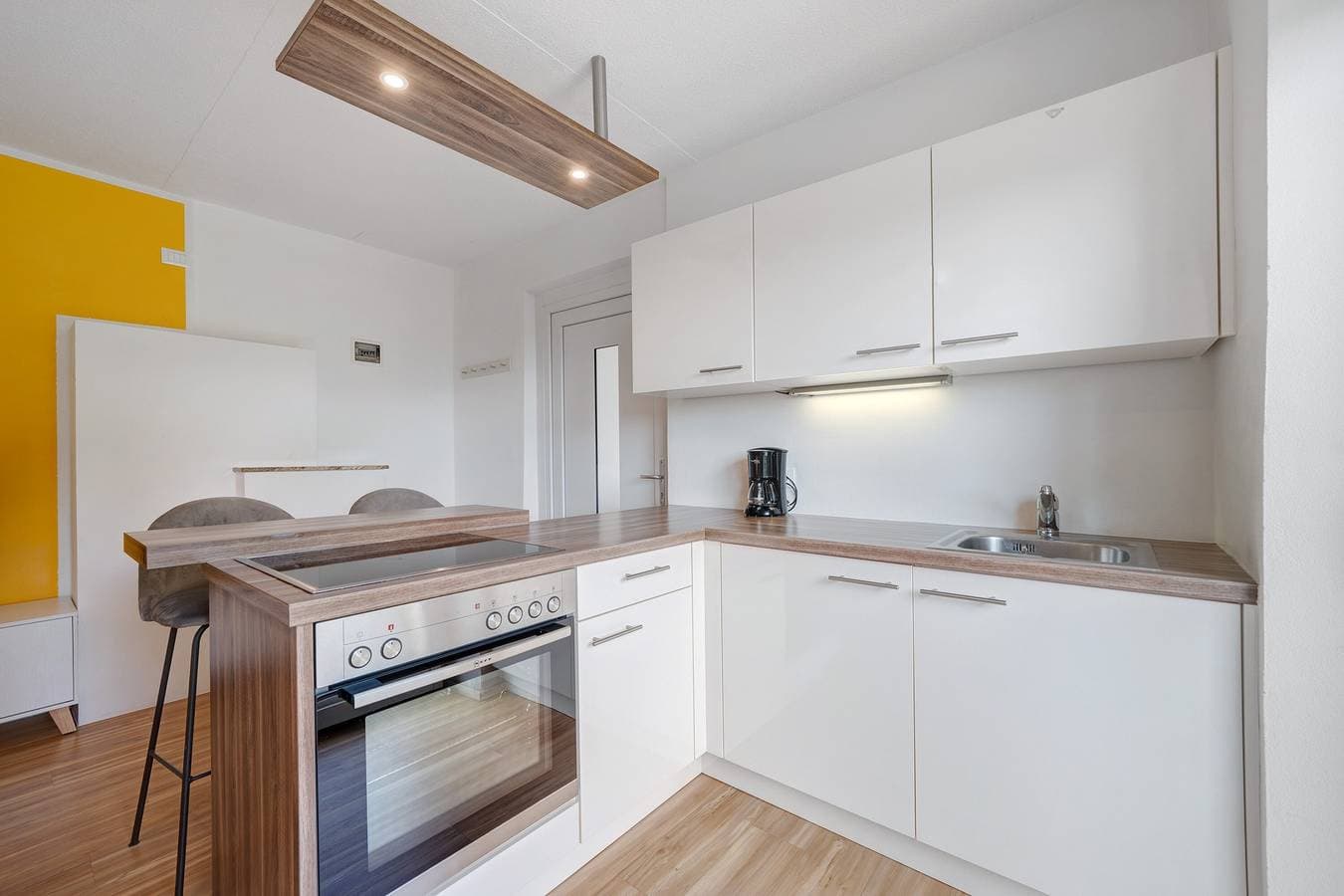 Foto 5 von 22: Ferienwohnung "Mayenburg" mit Bergblick, Gemeinschaftsgarten und Pool