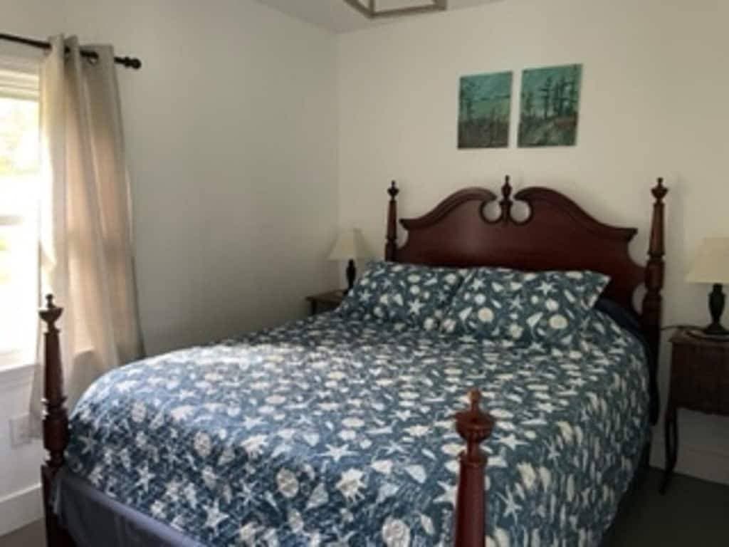 Foto 12 von 32: Waterfront, Updated Oceanfront Gem for 2, near Bowdoin College, Harpswell, and much more!