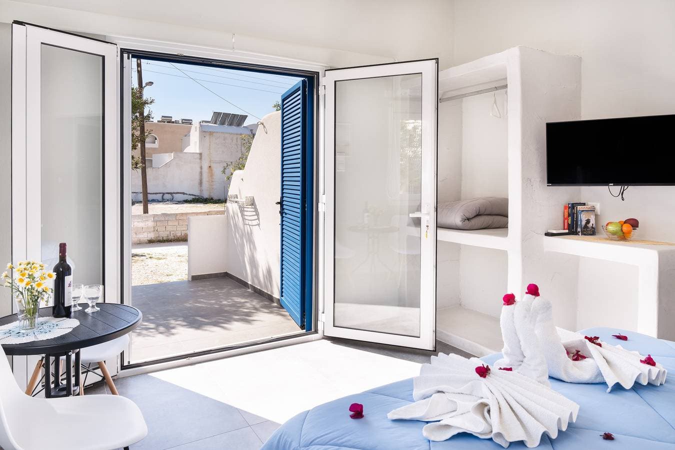 Aegean Blue Santorini Perissa 1
