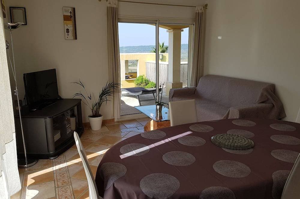 Foto 7 von 30: Wunderschönes Cottage mit herrlichem Blick auf den Pool und beheiztem Whirlpool (Le Palmier)