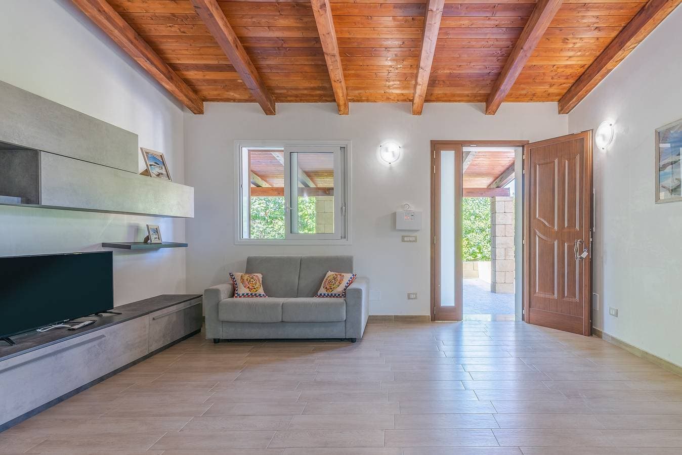 Foto 7 von 33: Villa Lorenzo mit privatem Garten, Whirlpool und WLAN