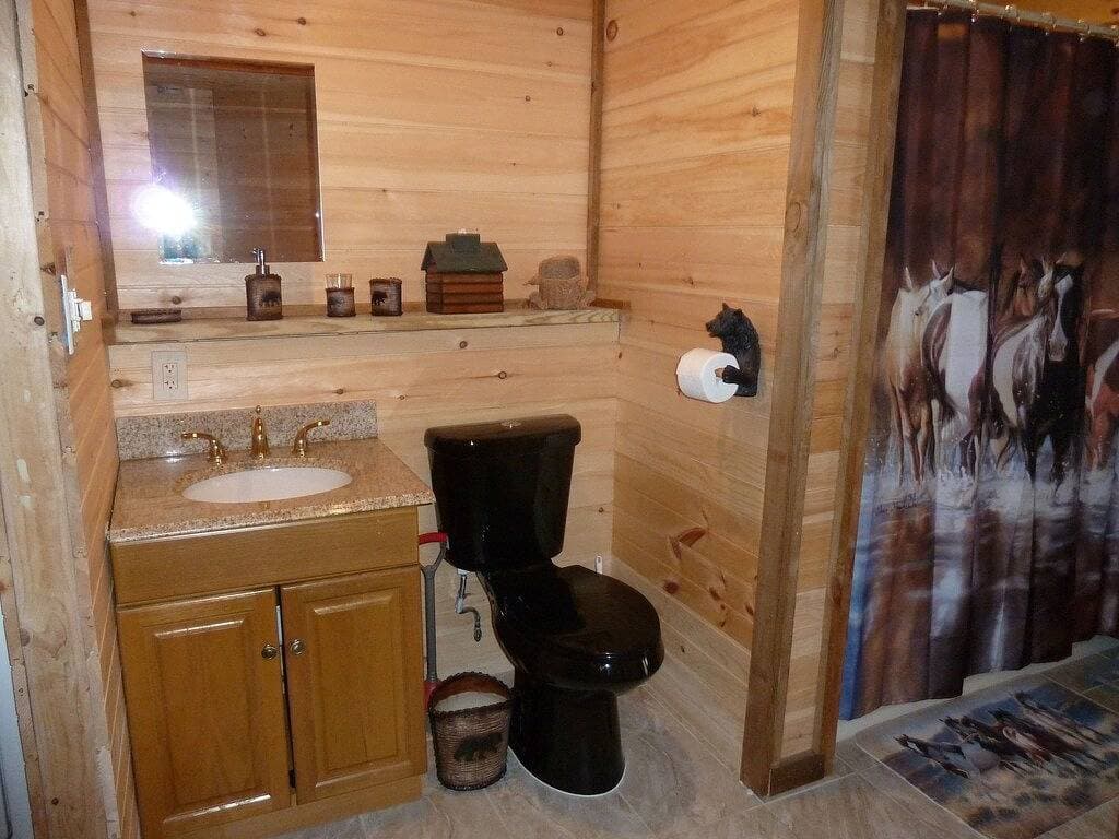 Foto 5 von 16: Haustiere erlaubt, ruhige Nachbarschaft, gemütliche Hütte auf der unteren Ebene