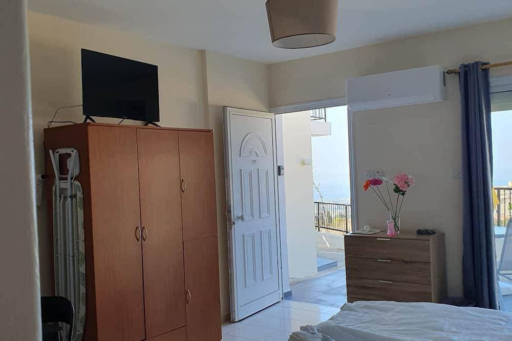 Foto 3 von 13: Studio Apartment/Mountain views/Sea view/Air-conditioning/Twin beds/Quiet location/Swimming pool/