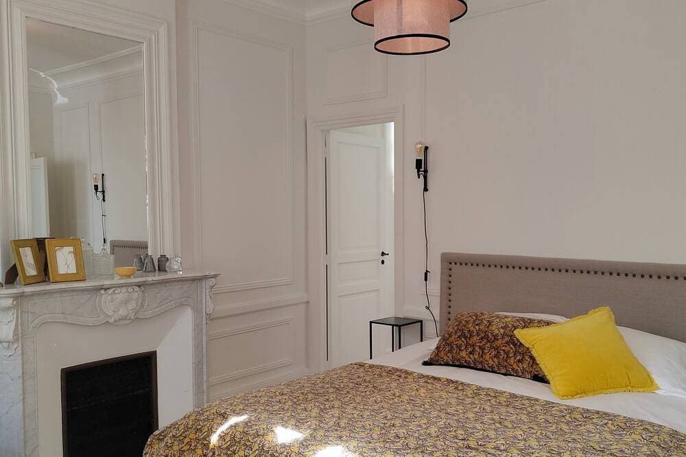 Foto 5 von 30: Large house with 14 beds, swimming pool overlooking vineyards between Blaye and Bordeaux