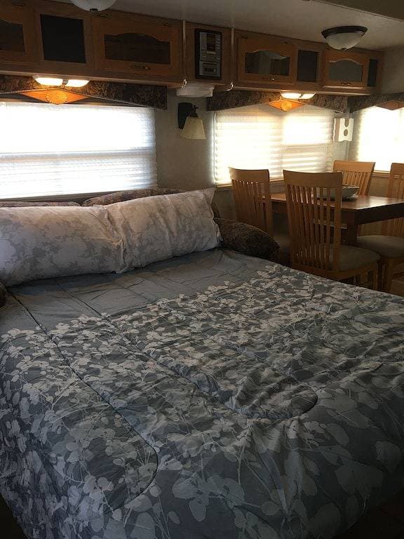 Foto 4 von 48: Off-Grid Rv 🏕 - Be Adventurous, Come Stay With Us and Live Off-Grid