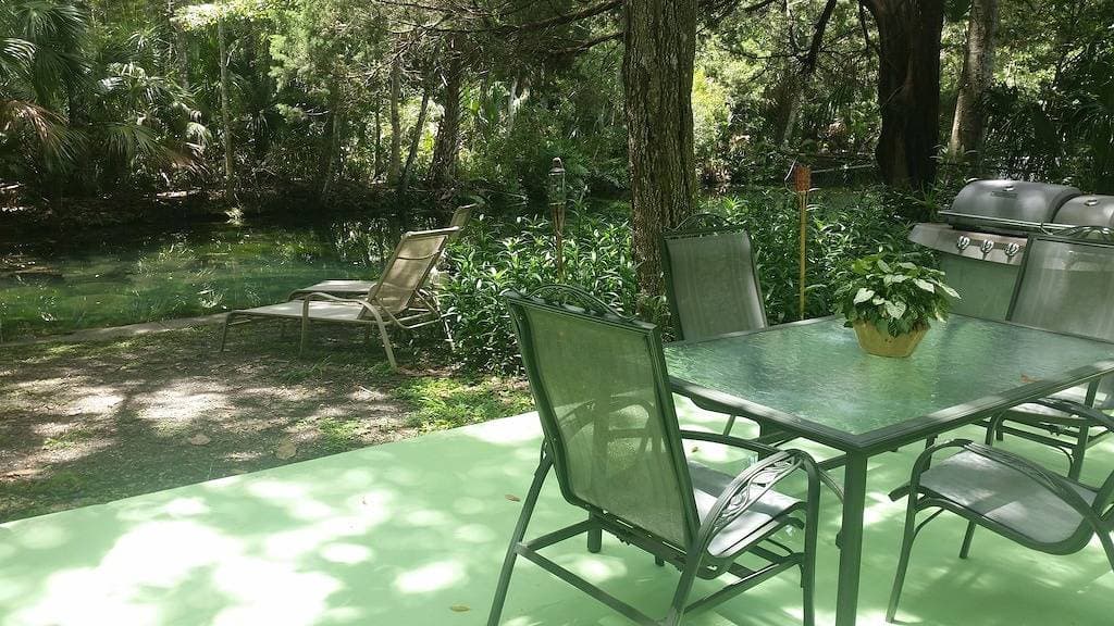 Foto 8 von 42: Ruhige Waterfront Cottage