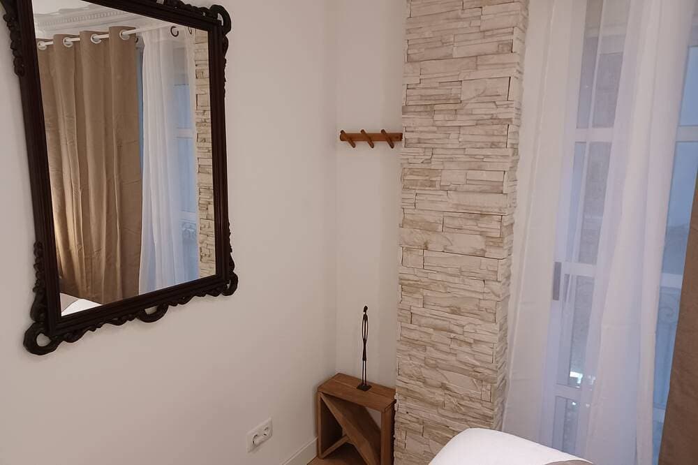 Foto 8 von 30: Fantastic central and romantic studio 5 min. from the beach-Wifi-Aire Acon.