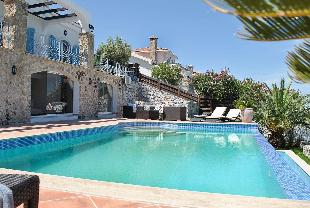 Villa 1