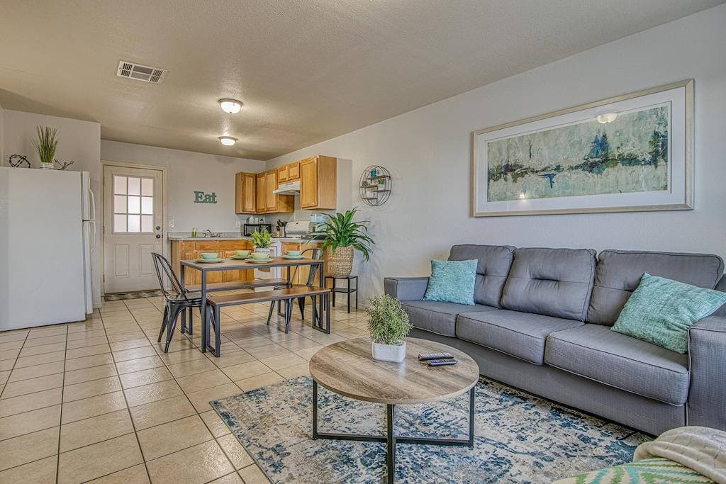 ✨ By Fort Bliss: 2 King Beds, Fast WIFI, Full Bath, Laundry 1