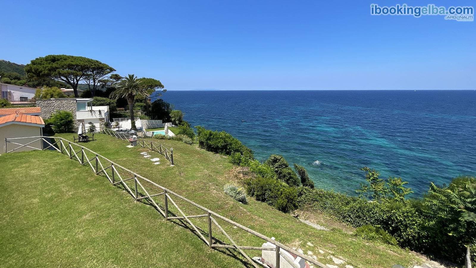 Foto 10 von 51: Villa für 8 Personen mit Garten