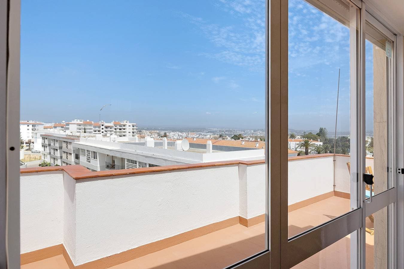 Foto 9 von 23: Ferienwohnung "Wunderbare Bucht" mit großer Dachterrasse, Meerblick und WLAN