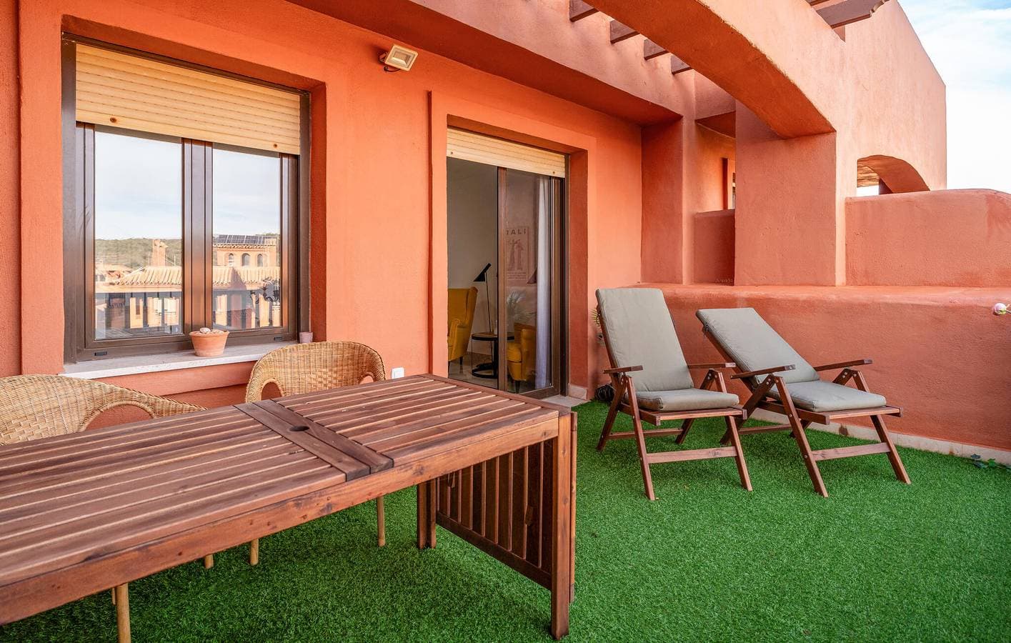 Foto 3 von 16: Apartment mit Meerblick, Pool und Terrasse