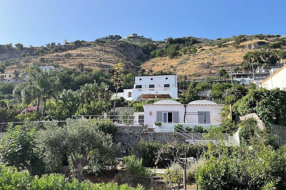 Foto 9 von 30: Eine atemberaubende Villa an der Amalfiküste mit Meerblick und großen privaten Gärten