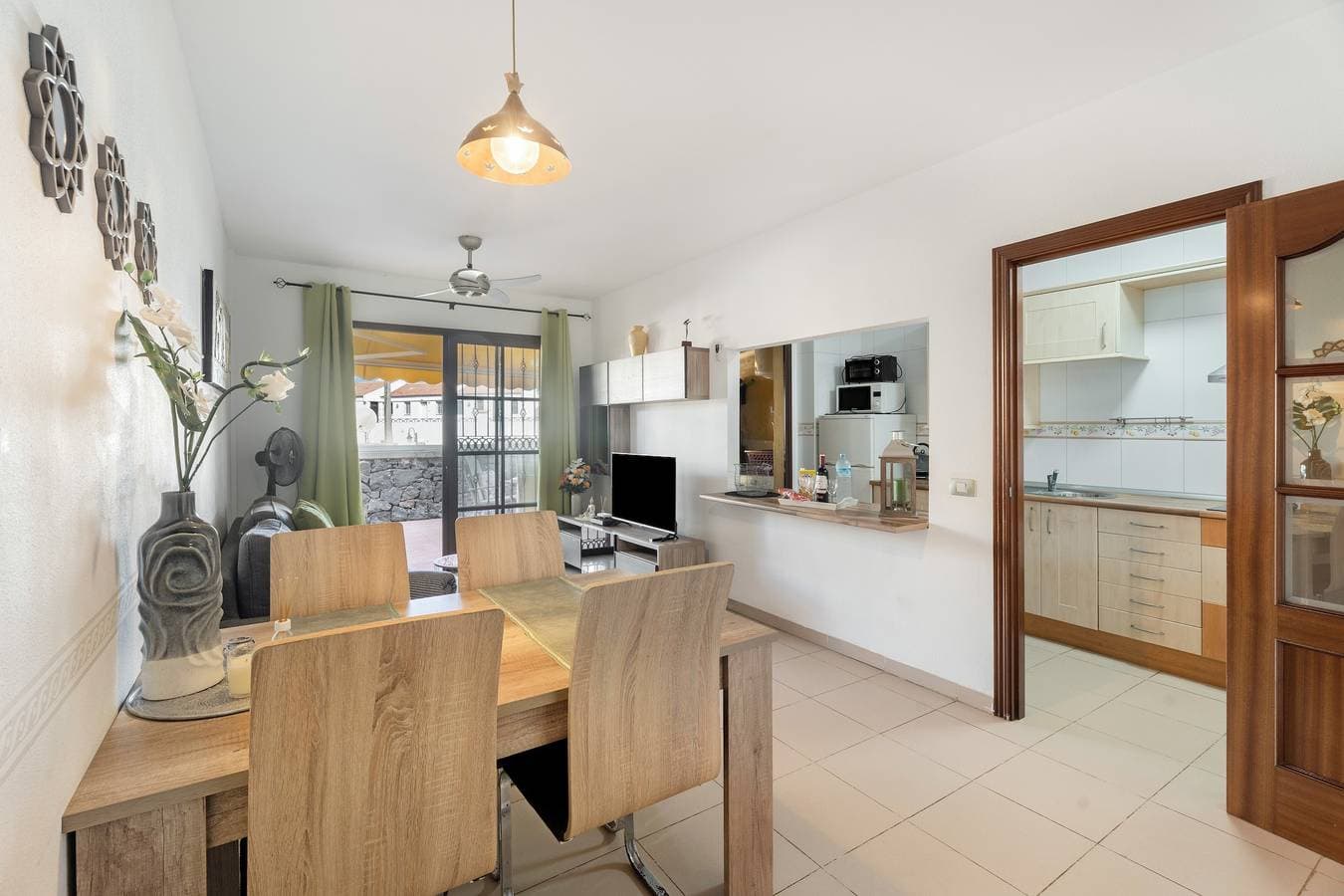 Foto 5 von 31: Ferienwohnung 'Costa Del Silencio Atlántico I' mit Gemeinschaftspool, privater Terrasse und Wi-Fi