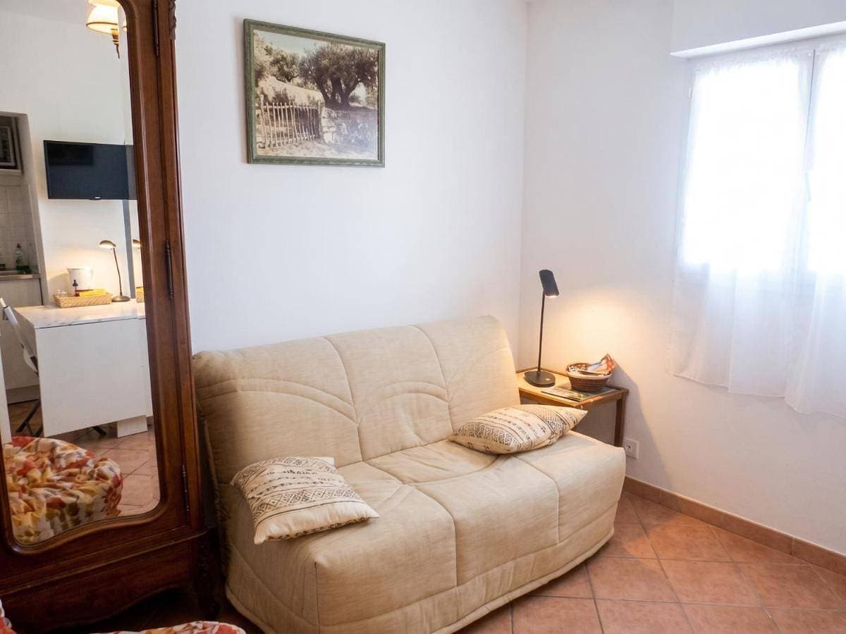 Foto 5 von 5: One-Bedroom Studio