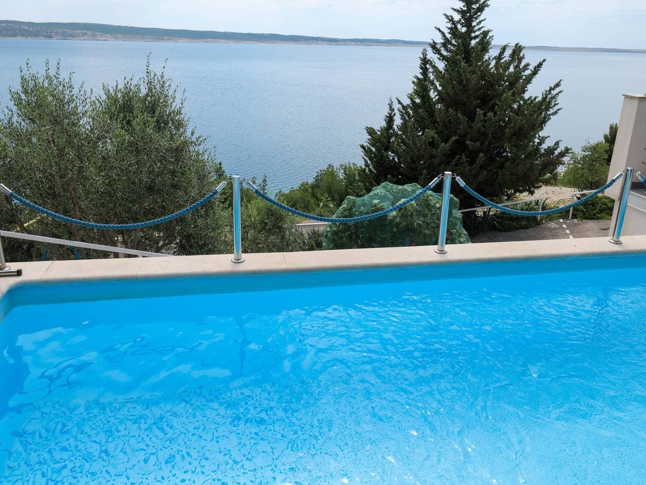 Foto 12 von 60: Luxusapartment mit beheiztem Pool in Starigrad