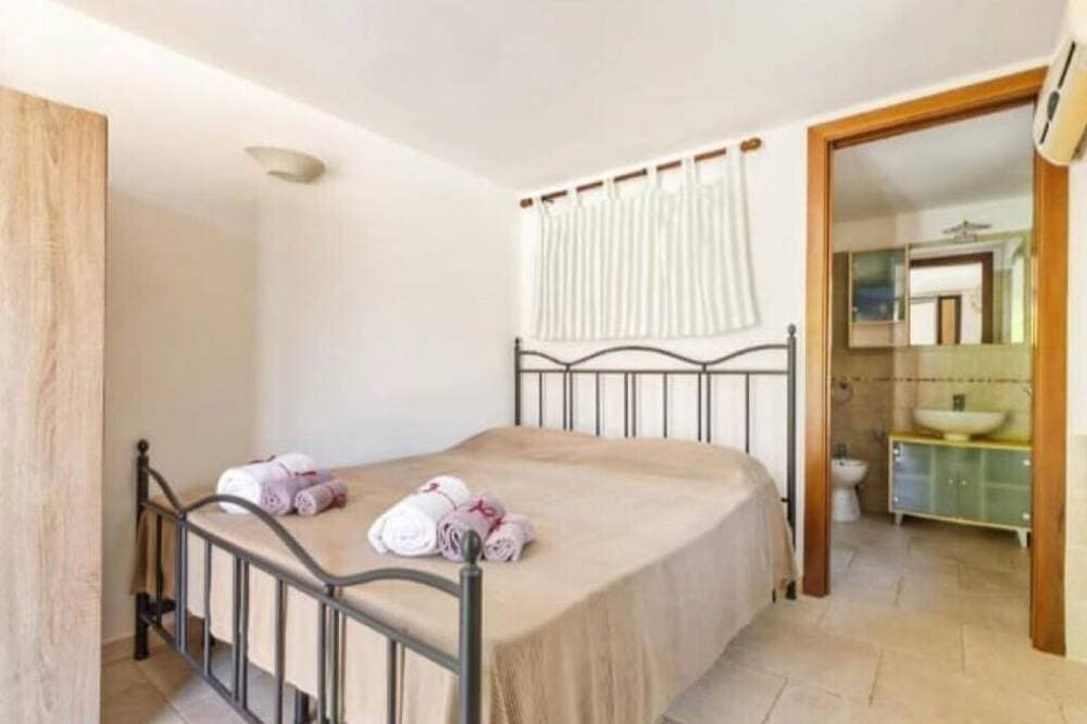 Foto 4 von 9: Villa Dosagiri Stanza Privata+piscina