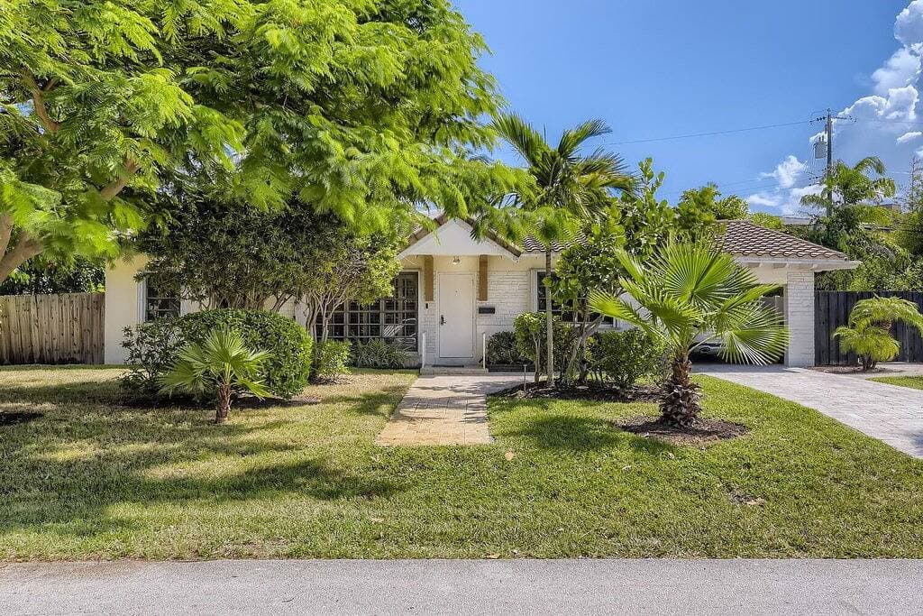 Foto 4 von 39: 🌴🐠🍹Tropical Beachside Pool House!  Live your best life!