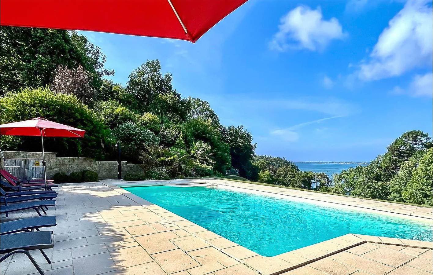 Foto 4 von 21: Apartment mit Meerblick, Parkplatz, Pool und Garten