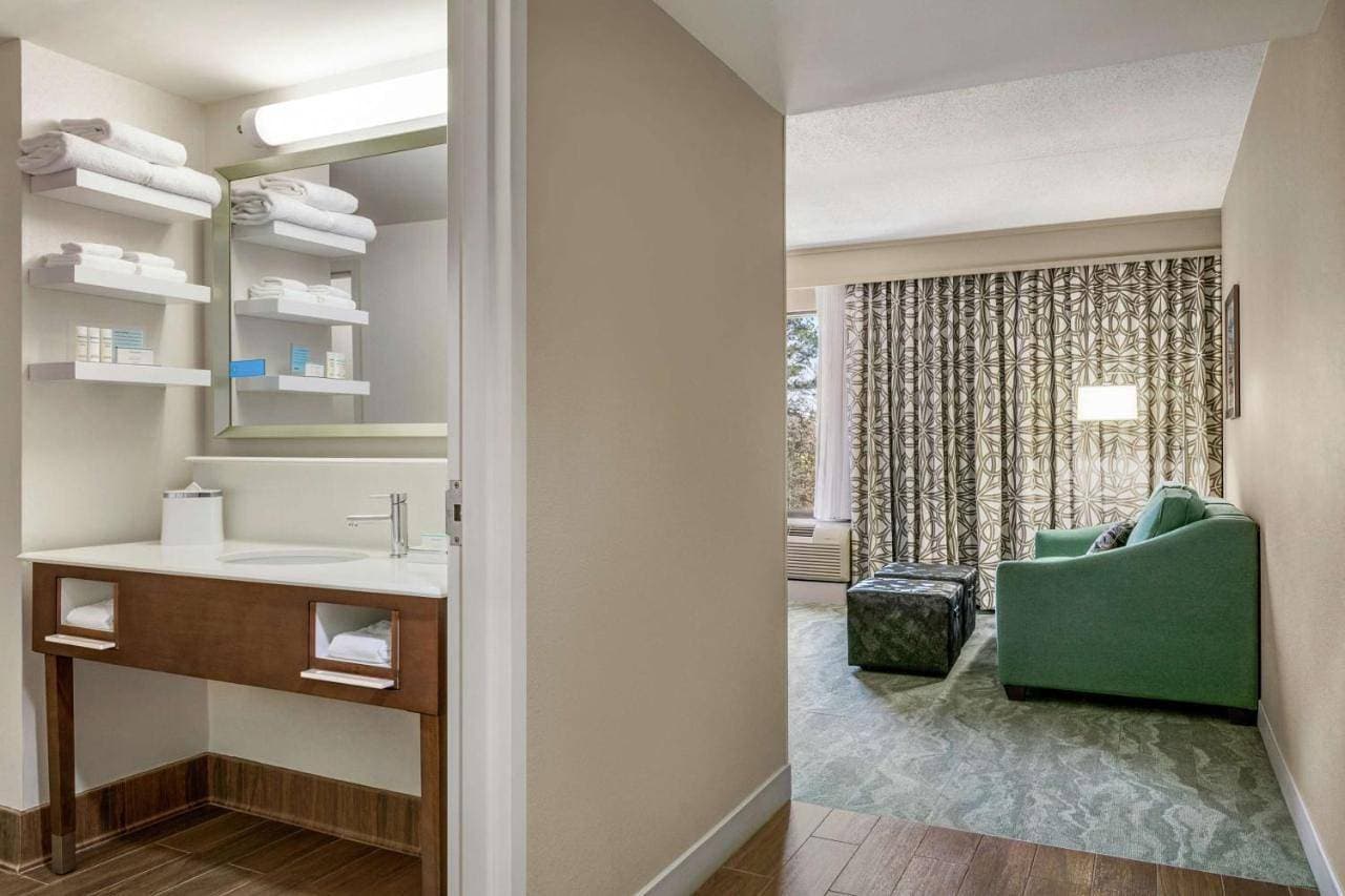 Foto 6 von 12: One-Bedroom King Suite with Whirlpool - Non-Smoking