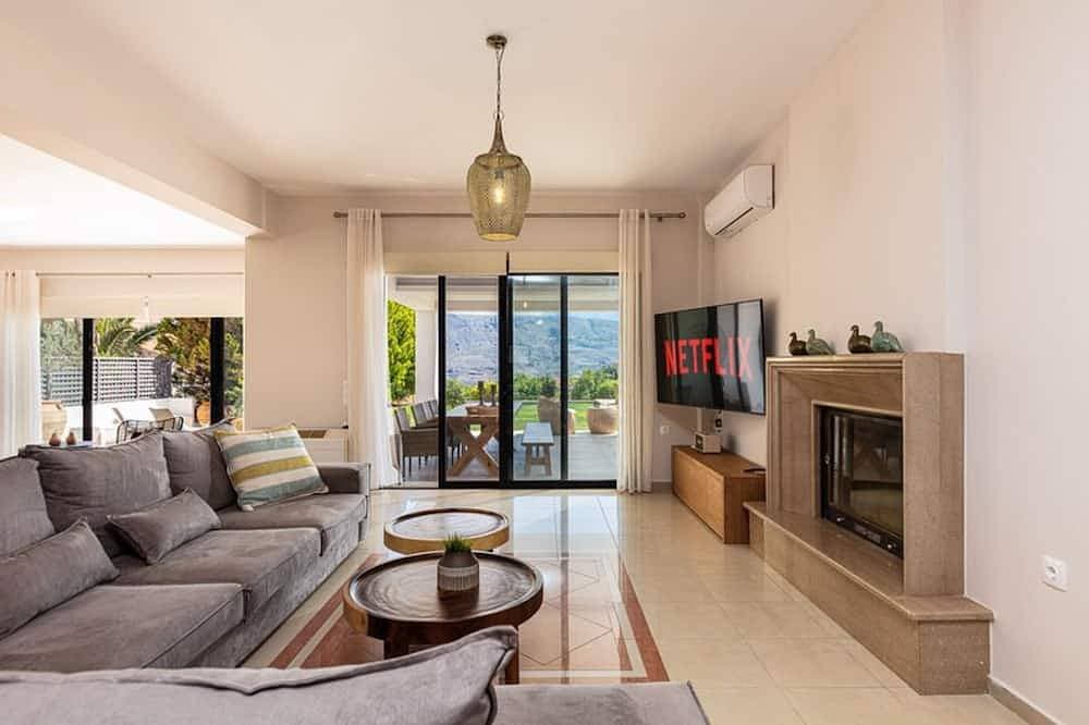 Foto 5 von 30: Luxury Ensuite Villa Overlooking Souda Bay