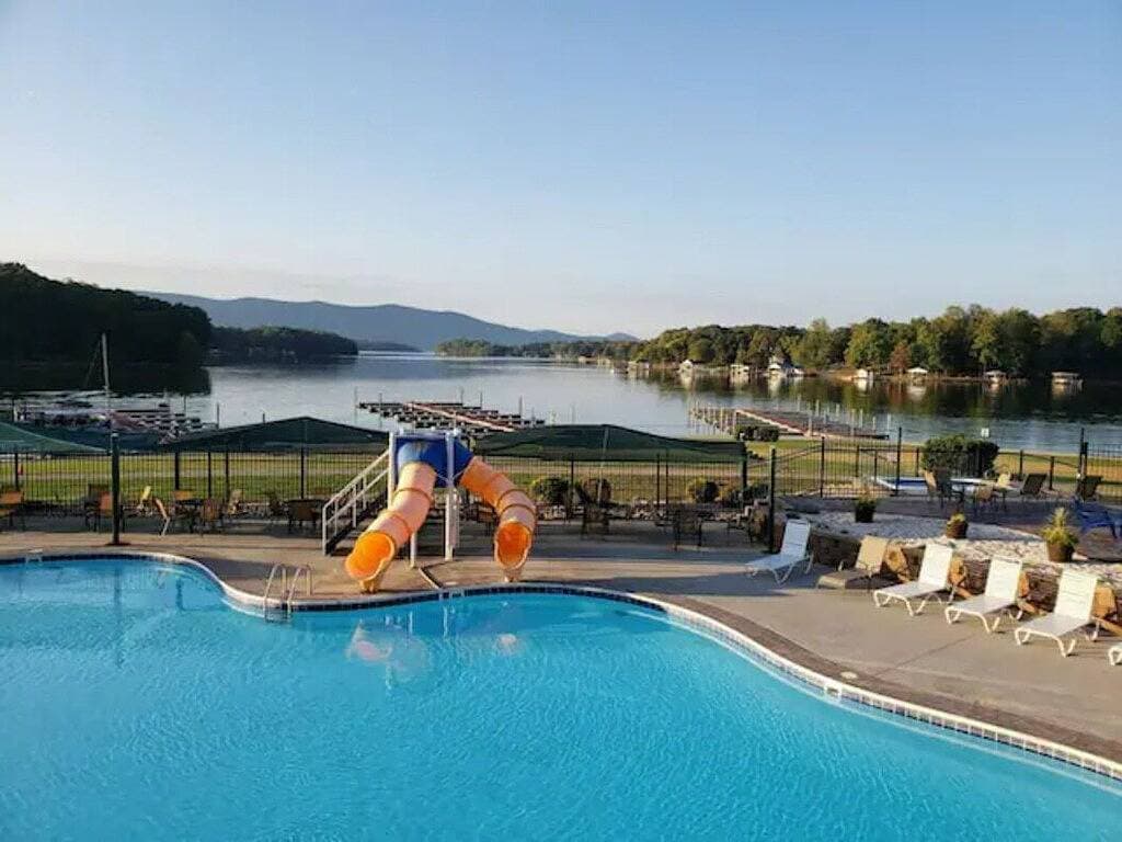 Foto 6 von 28: Mariners Landing Condo at Sml. Amenity Overload!