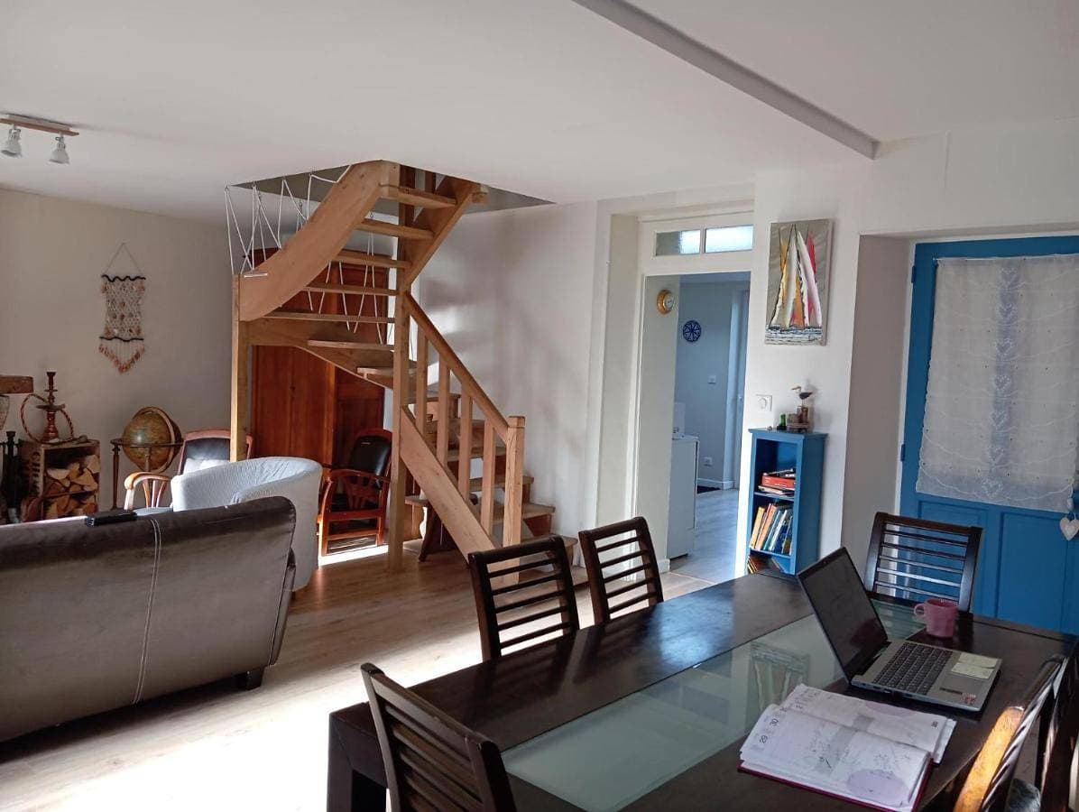 Foto 4 von 7: Three-Bedroom House