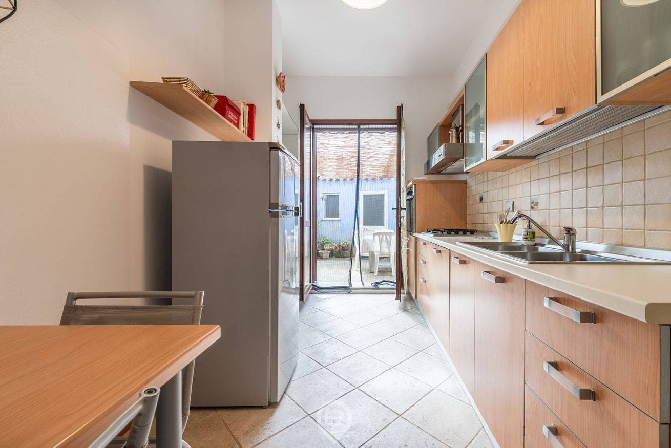 Foto 10 von 40: Ferienhaus für 4 Personen mit Balkon/Terrasse