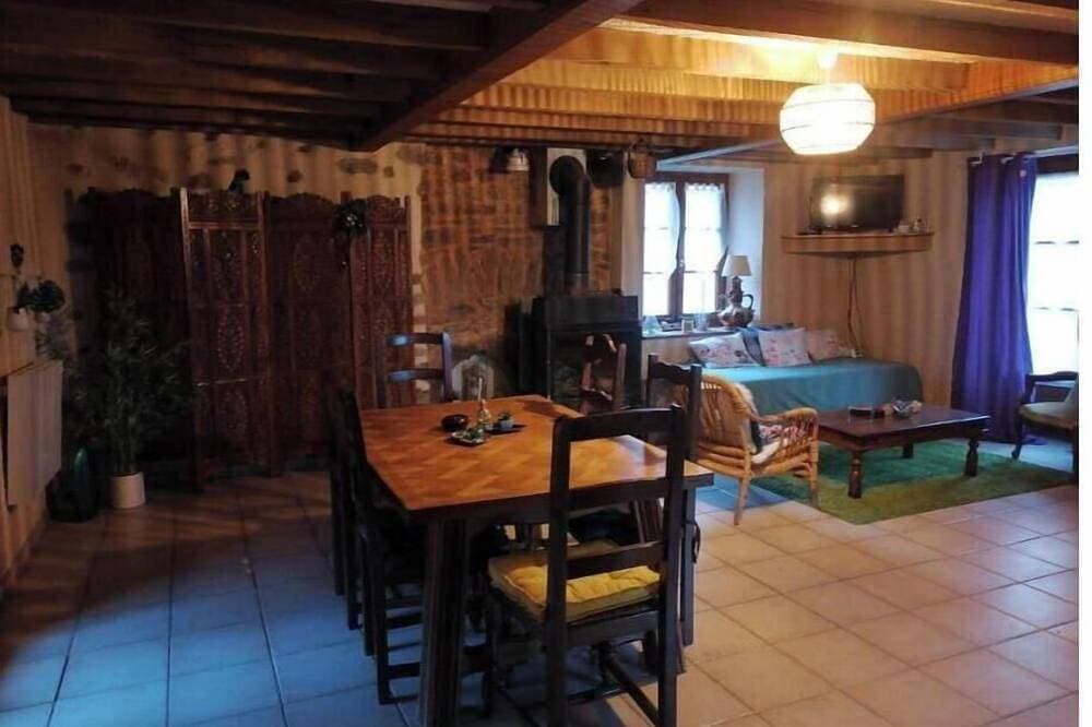 Foto 6 von 15: Fée Grenouille Vacation Rental: 2-Bedroom House