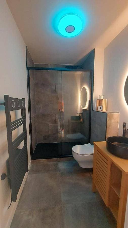 Foto 4 von 30: Two-Bedroom Apartment with Harbour View