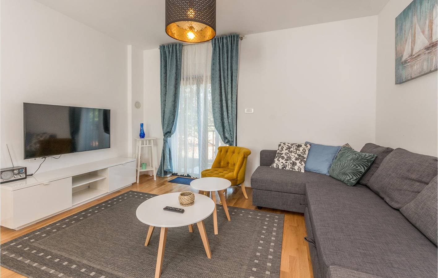 Foto 3 von 31: Gemütliche Ferienwohnung mit Terrasse, WLAN und 1 km Entfernung zum Strand Dječji Raj