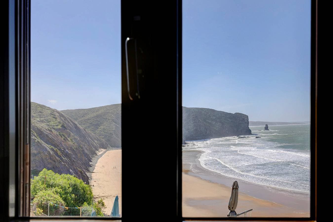 Foto 8 von 24: Ferienhaus 'Abrigo Do Pescador' mit Meerblick, privater Terrasse und WLAN