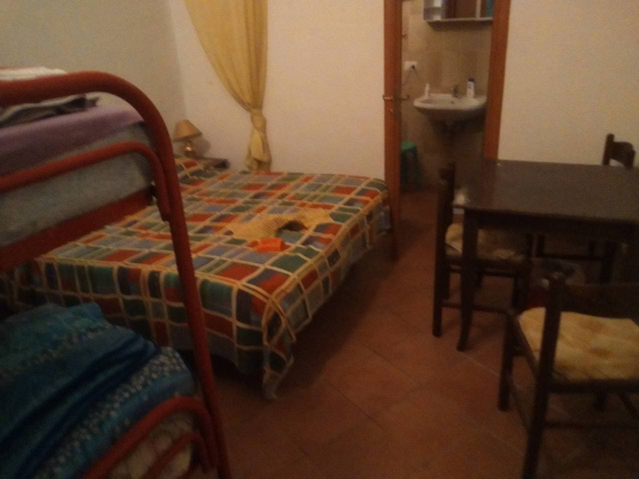 Foto 7 von 12: Einzelzimmer mit Gemeinschaftsbad