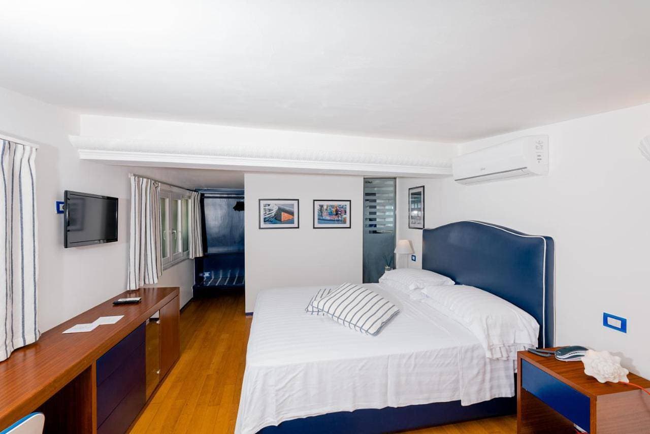 Foto 9 von 12: Double Room with Sea View