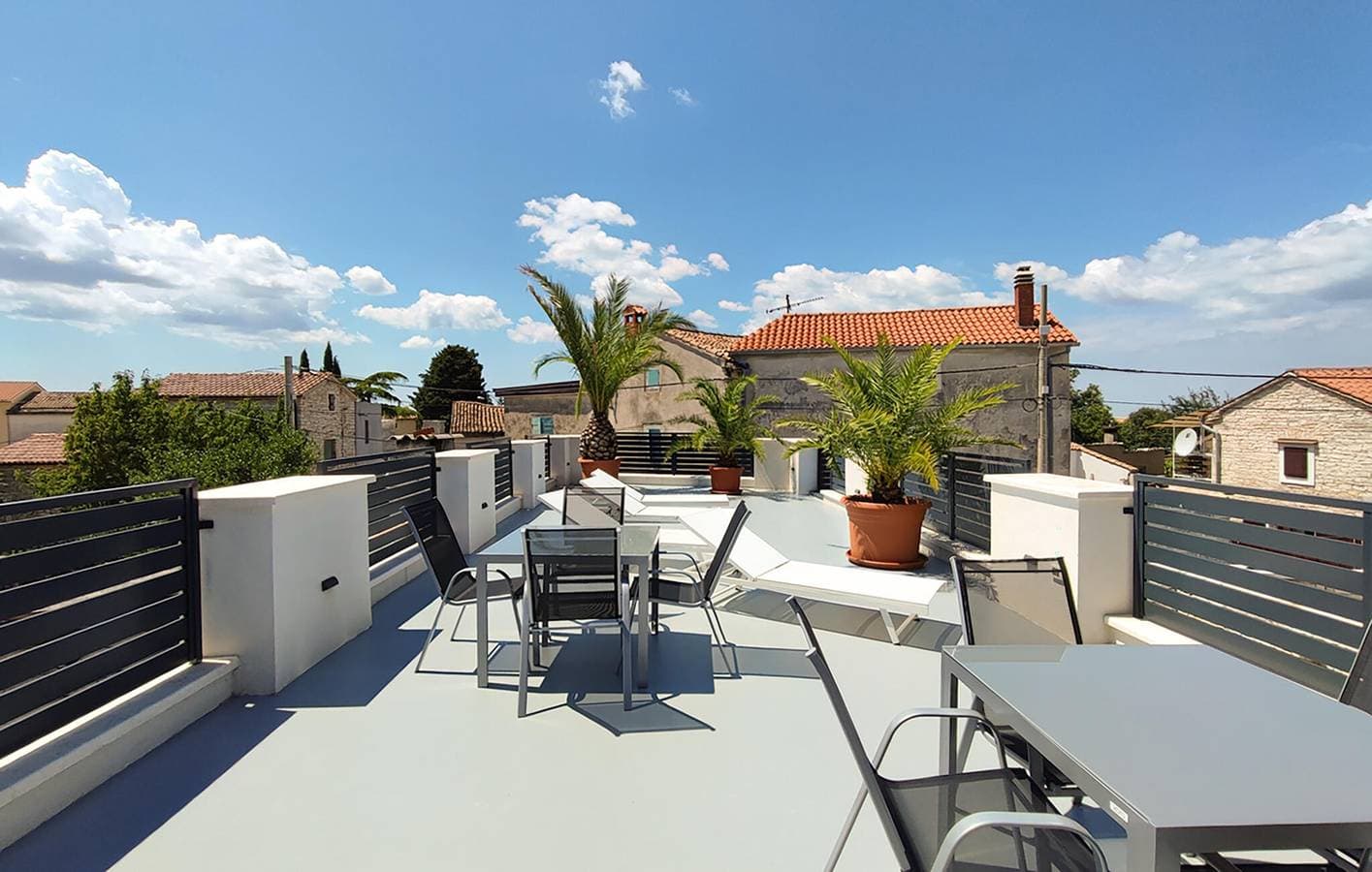 Foto 6 von 29: Geräumige 200 m² große Wohnung mit Pool und Terrasse, 2 km vom Stadtzentrum von Kanfanar entfernt
