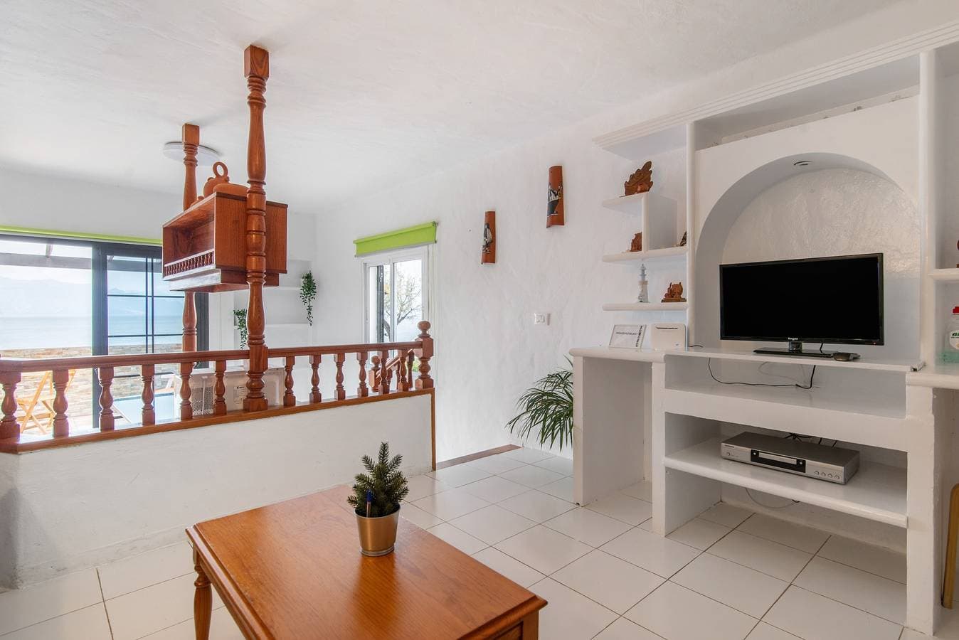 Foto 6 von 33: Ferienhaus "Faro de Sardina Frente al Mar" mit Meerblick, Pool und WLAN