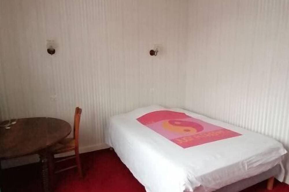 Foto 4 von 26: Maison Spacieuse Simple Et Confortable