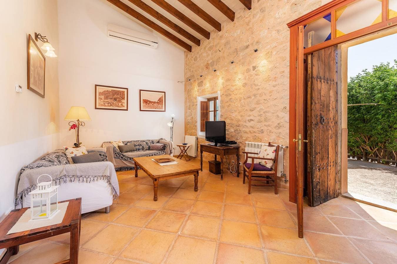 Foto 6 von 30: Agroturismo „Es Rafalet – Casa Amitger“ mit Landblick, Pool, WLAN, Klimaanlage & Garten