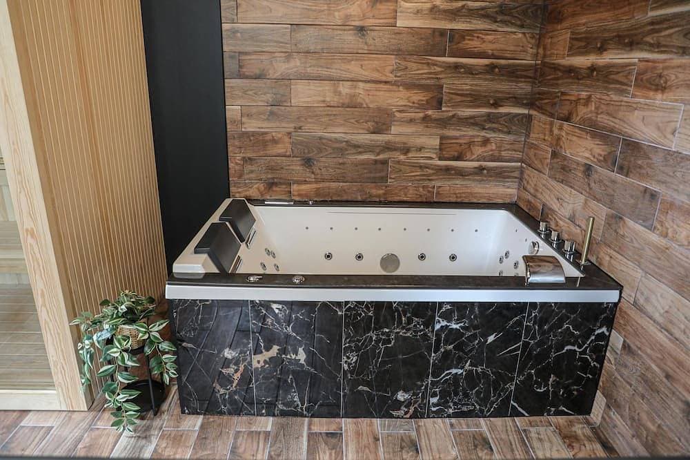 Foto 12 von 30: Apartment-Whirlpool-Le Premium