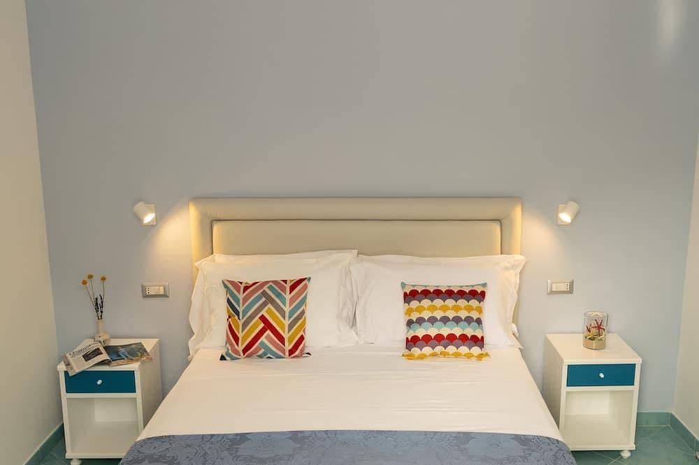 Foto 4 von 30: Grecale: stunning sea-view apartment with patio - up to 5 guests