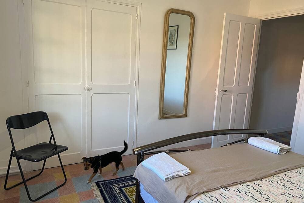 Foto 2 von 30: Large house with private swimming pool, enclosed grounds that will enchant your vacations.