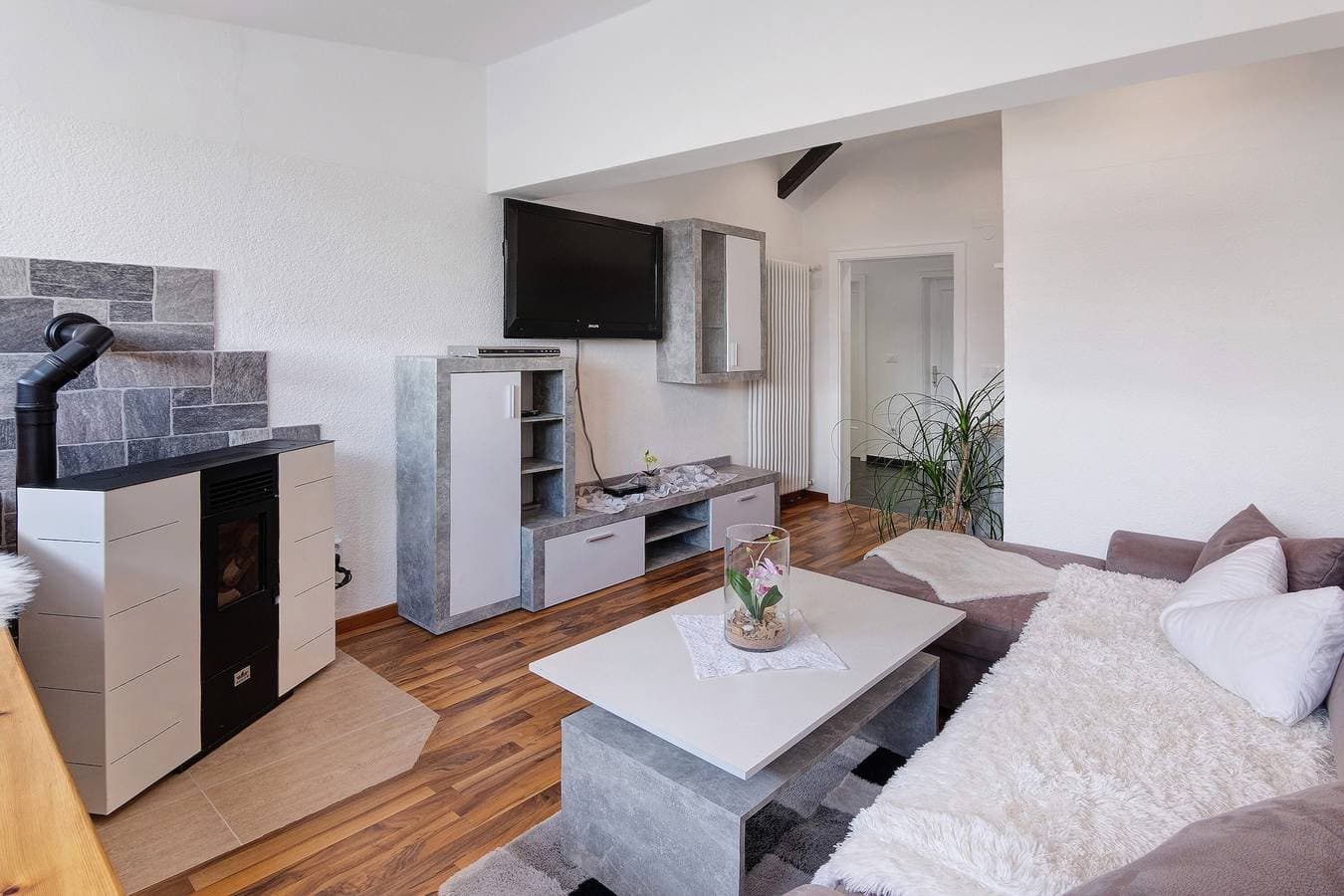 Foto 3 von 39: Ferienwohnung 'Kuchler' mit Bergblick, privater Terrasse und Wi-Fi