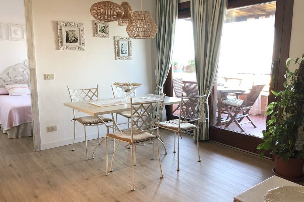 Foto 9 von 30: Ein-Zimmer-Wohnung mit Terrasse und Blick auf das Meer - Costa Smeralda