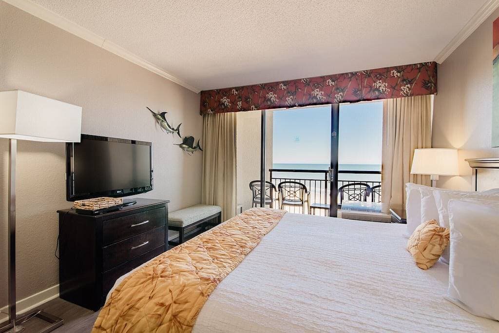 Foto 7 von 30: Wunderschönes Studio direkt am Meer mit einem großen und privaten Balkon am Meer