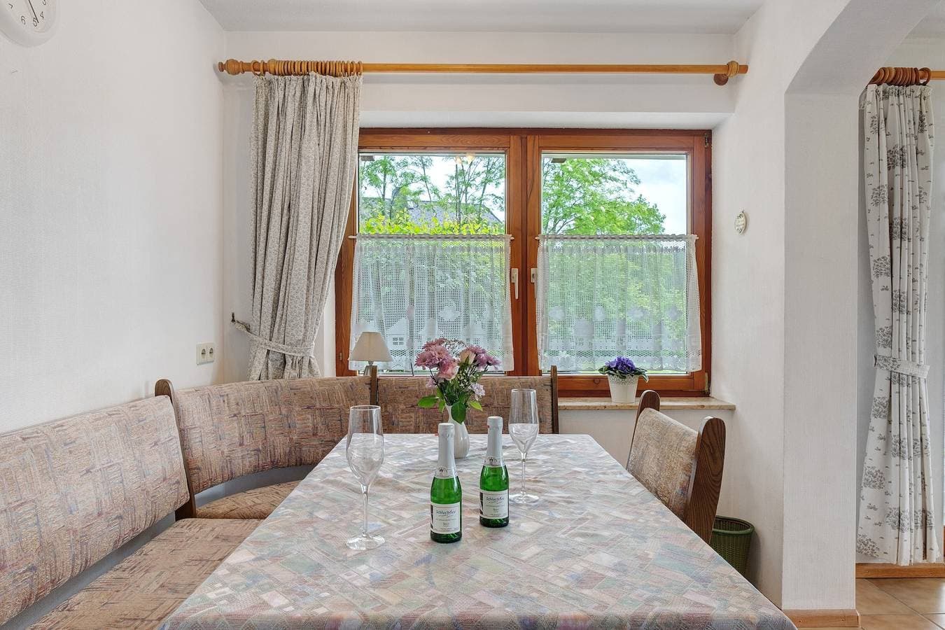 Foto 13 von 33: Ferienwohnung 'Typ B, 70qm' mit Bergblick, privater Terrasse und Wi-Fi