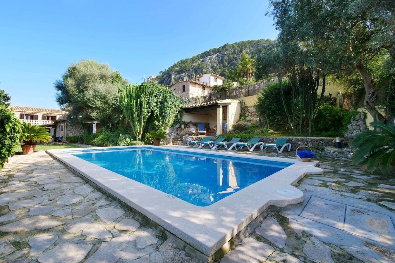 Foto 6 von 35: Ferienhaus 'Can Moragues' mit Bergblick, WLAN und Klimaanlage