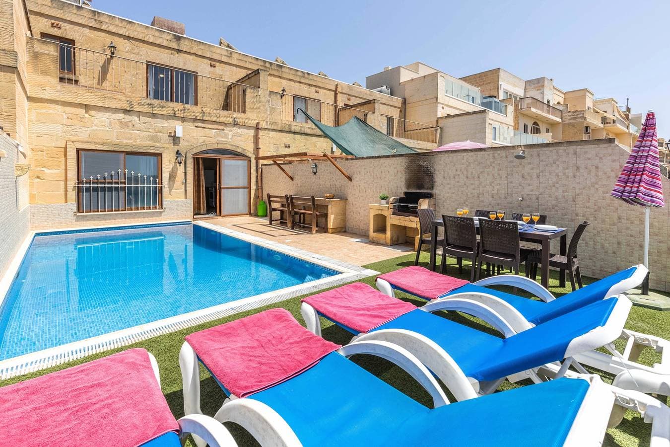 Foto 4 von 24: Villa für 7 Personen mit Balkon