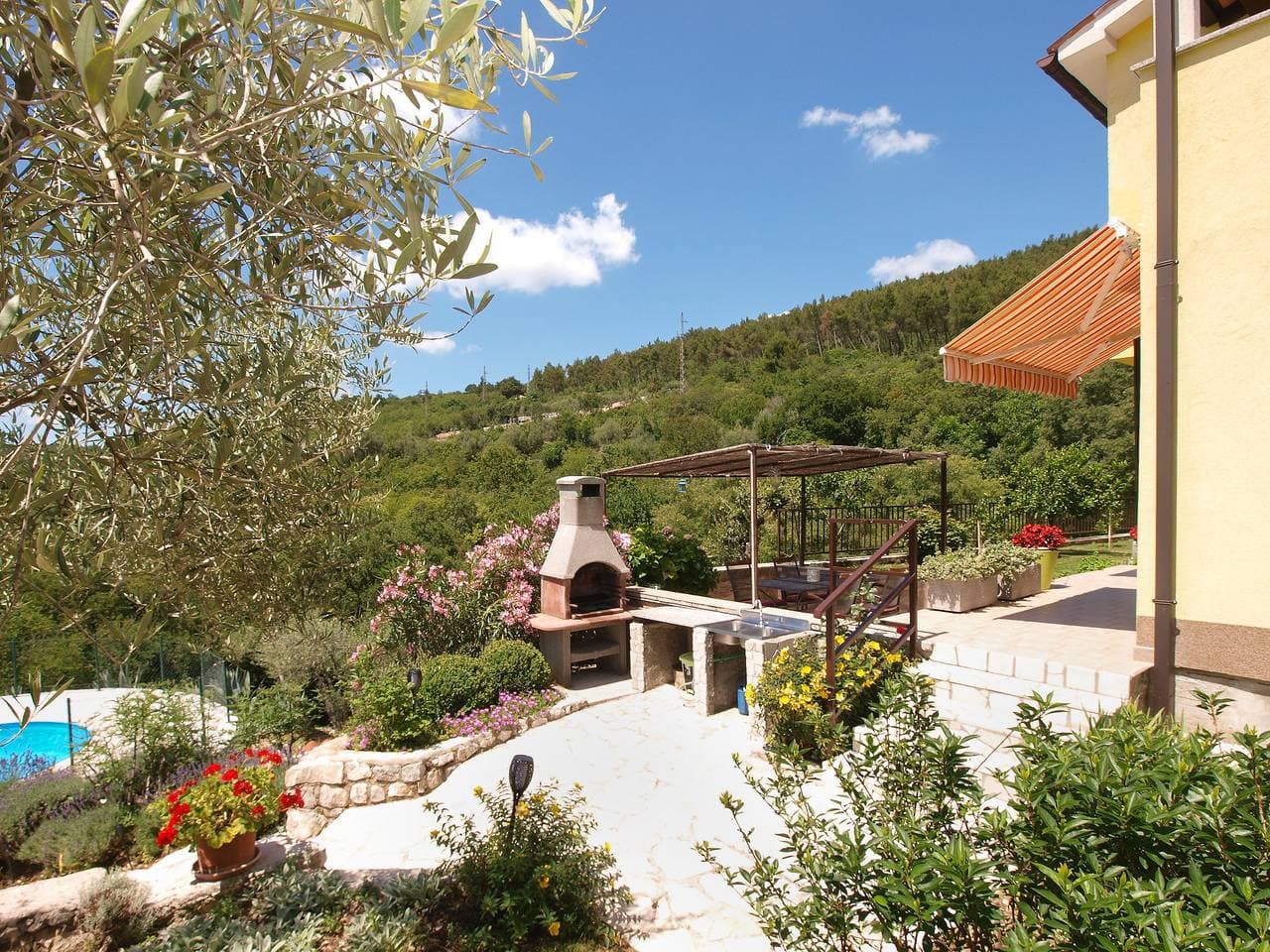 Foto 10 von 35: Ferienhaus für 6 Personen mit Terrasse