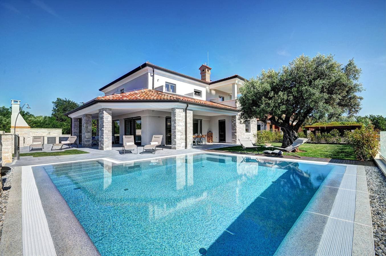 Villa Emotion mit Pool 1