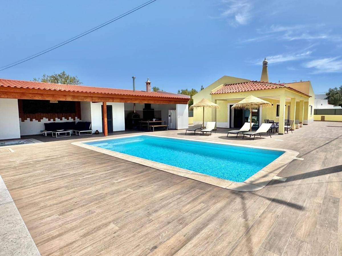 Foto 4 von 45: Three-Bedroom Villa